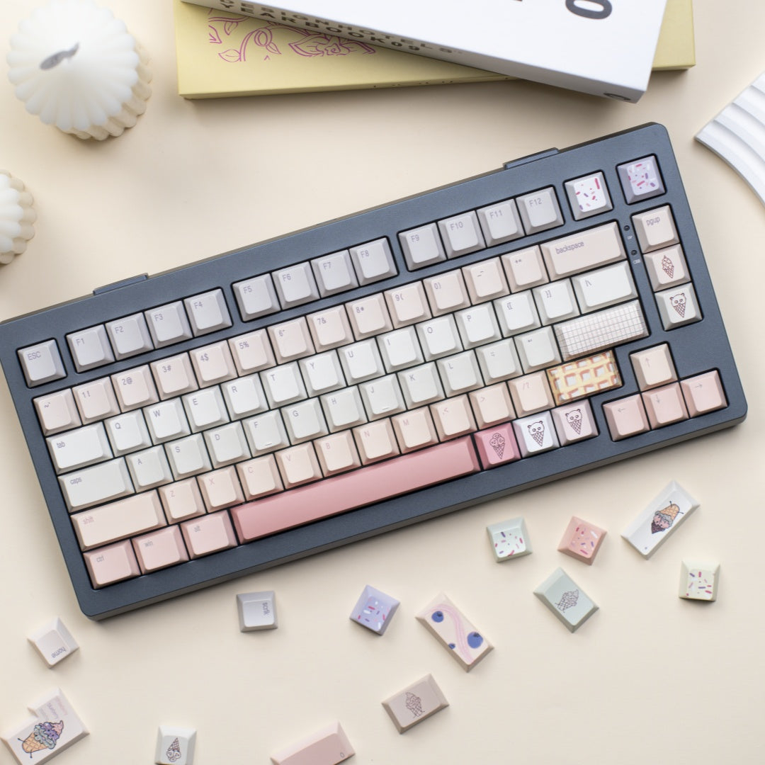 KiiBOOM × Strawberryjam1986 Berry Cream Keycap Set - KiiBOOM